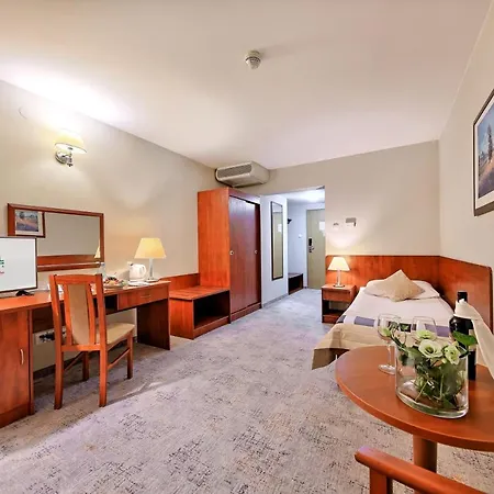 Gromada Centrum Hotel 3*