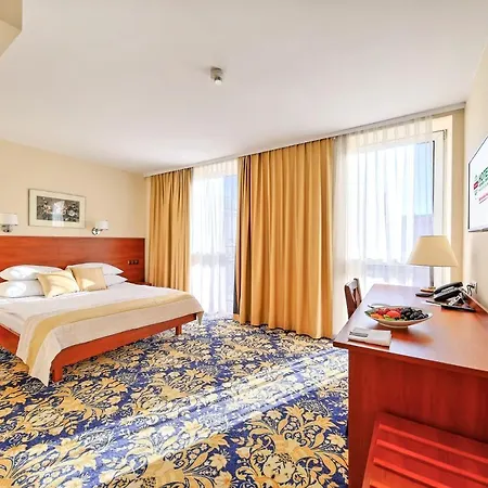 Gromada Centrum Hotel 3*