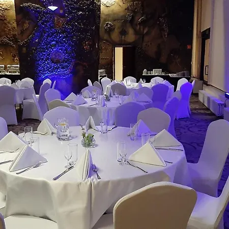 Gromada Centrum Hotel 3*
