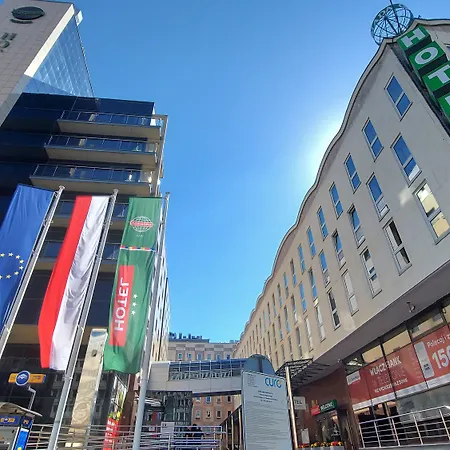 Gromada Centrum Hotel 3*