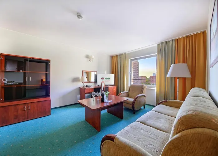 Gromada Centrum Hotel 3*