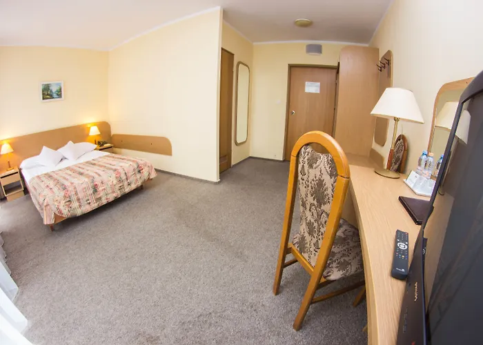 Hotel Gromada Centrum 3*