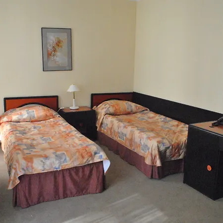 Gromada Centrum 3*