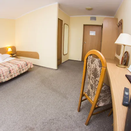 Hotel Gromada Centrum 3*
